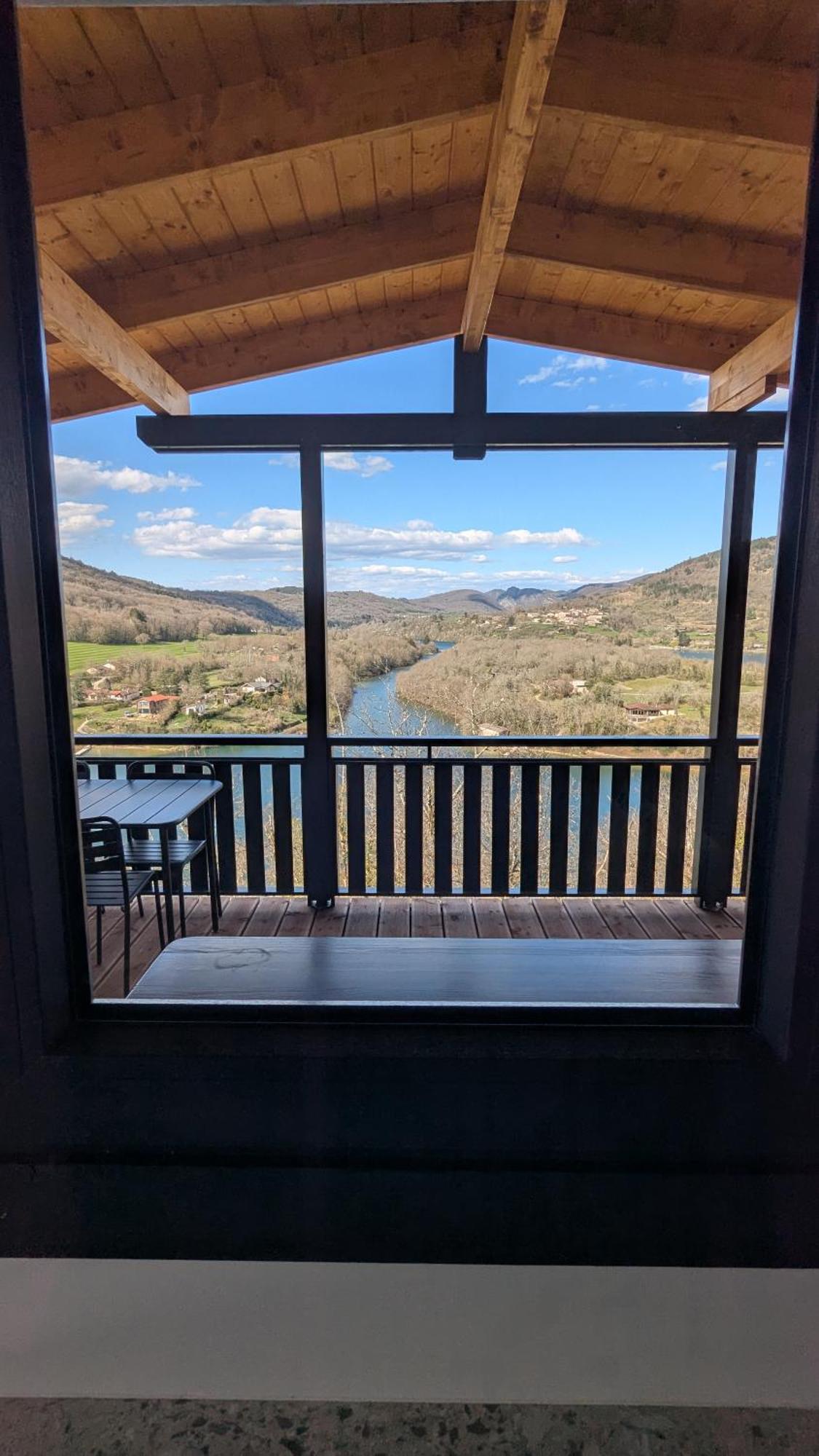 Cabanes Et Lodges Du Belvedere Serrieres-sur-Ain Zewnętrze zdjęcie
