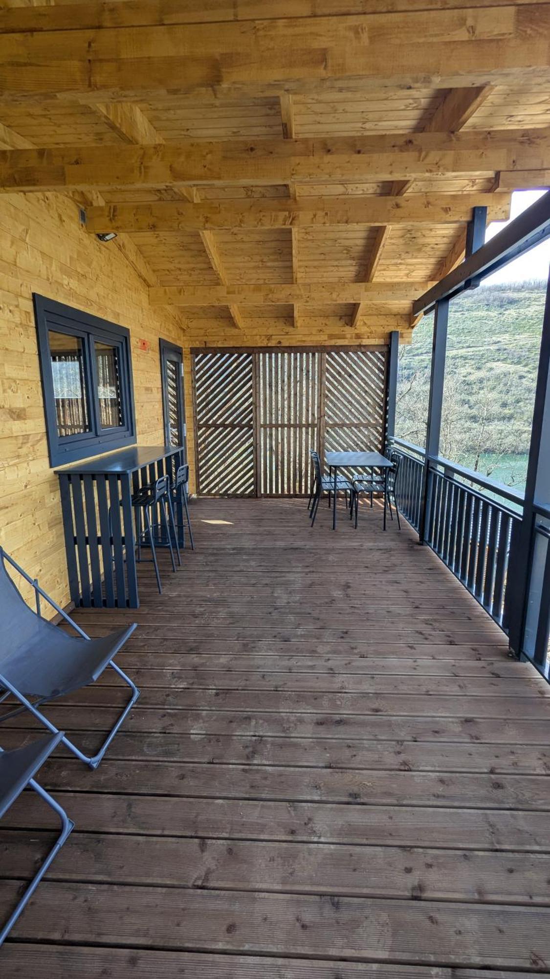 Cabanes Et Lodges Du Belvedere Serrieres-sur-Ain Zewnętrze zdjęcie