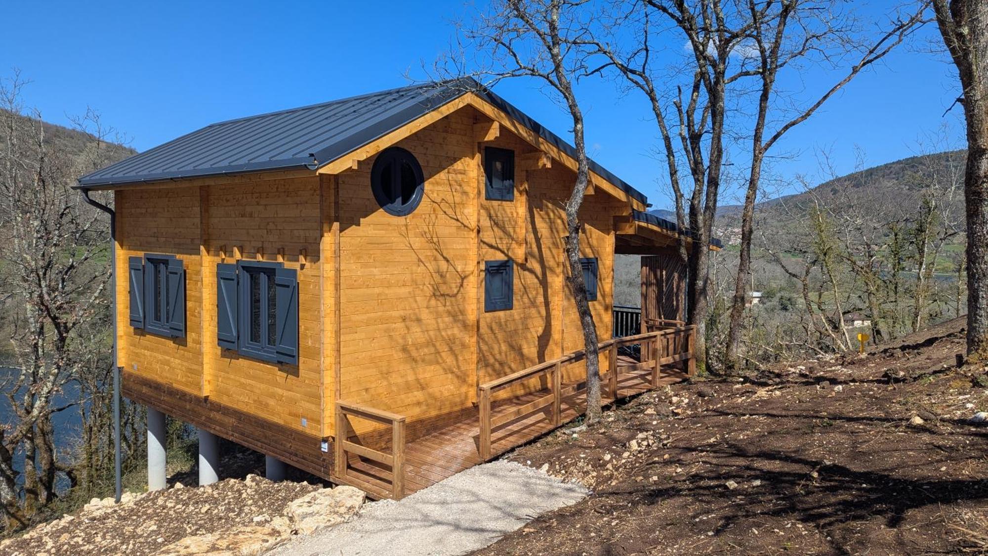 Cabanes Et Lodges Du Belvedere Serrieres-sur-Ain Zewnętrze zdjęcie